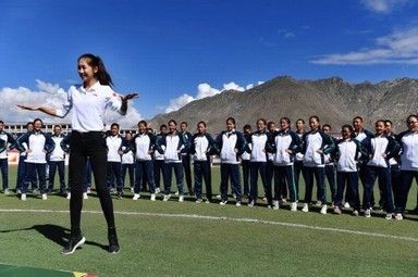 “奧運(yùn)健兒公益服務(wù)大行動”較好的走進(jìn)西藏