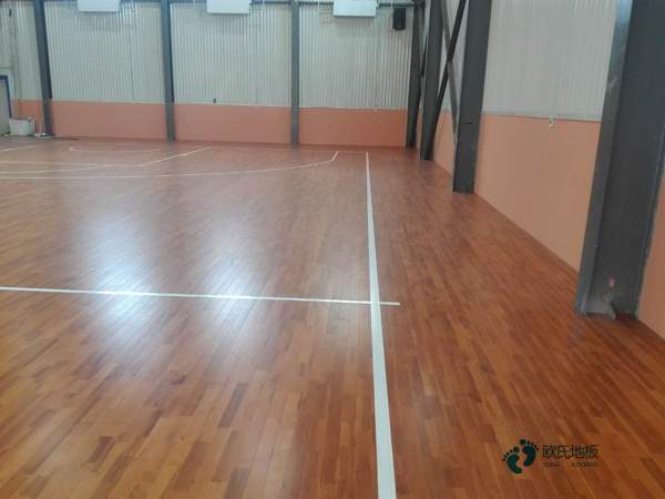 籃球體育地板價格是多少