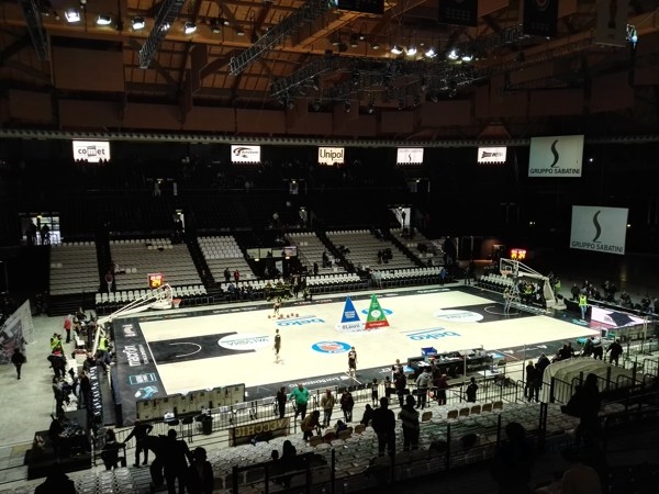 國標運動場木地板安裝公司