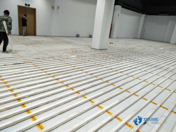 楓木體育場館地板如何保養