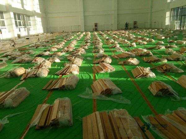 常見籃球場地地板安裝公司