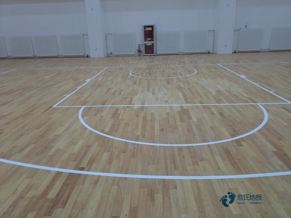 學(xué)校運(yùn)動(dòng)場(chǎng)地地板施工團(tuán)隊(duì)