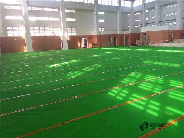 單龍骨運動場地木地板環保嗎