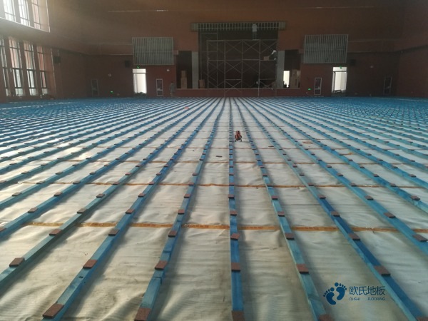 那里有體育運動地板廠家報價