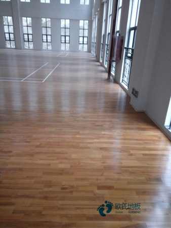 學(xué)校籃球場地地板施工方案