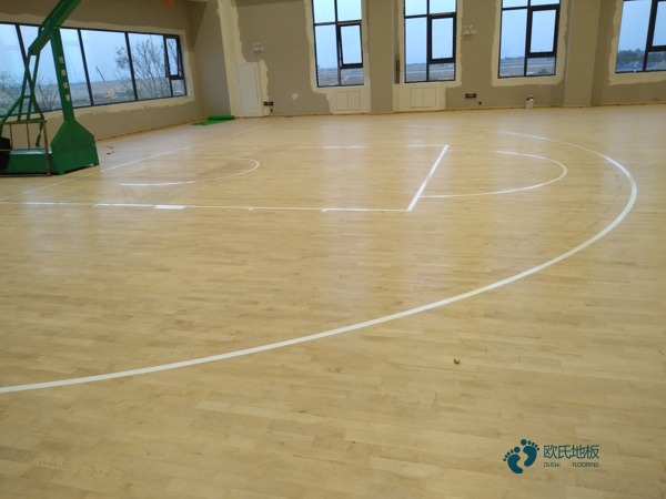 哪有運動場館地板什么牌子好