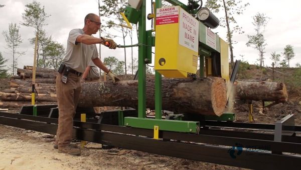 質量好運動場館木地板施工步驟