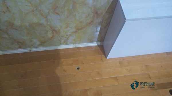 雙層龍骨運動體育木地板維護保養