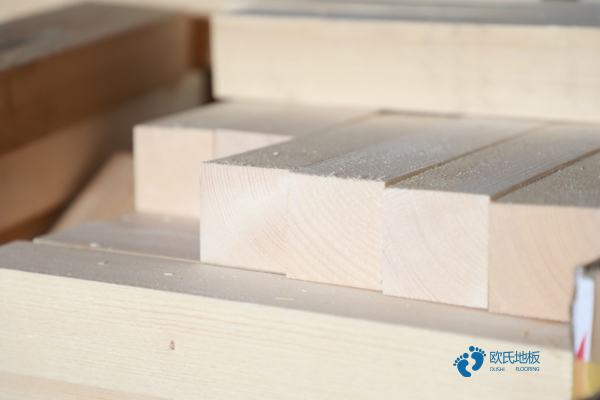 學(xué)校體育場木地板施工