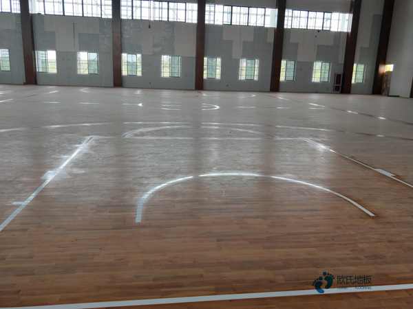 那有籃球場地板哪個牌子環保