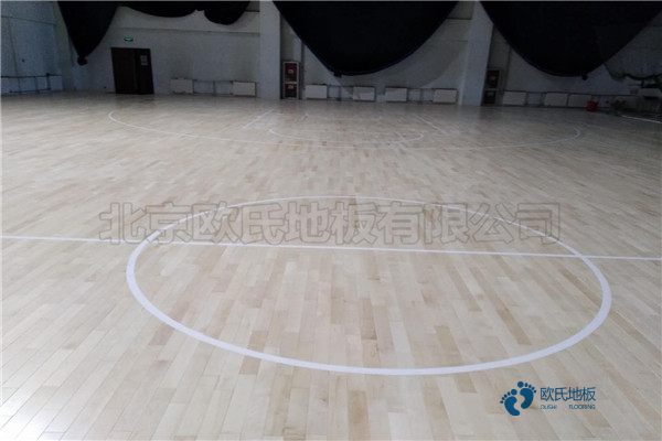 單龍骨運動場館木地板怎樣保養(yǎng)