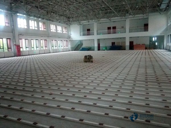 學校籃球場地地板減震
