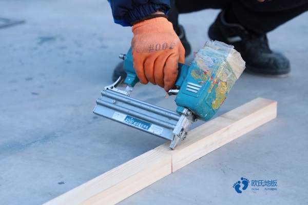 學校籃球地板選擇哪種比較好