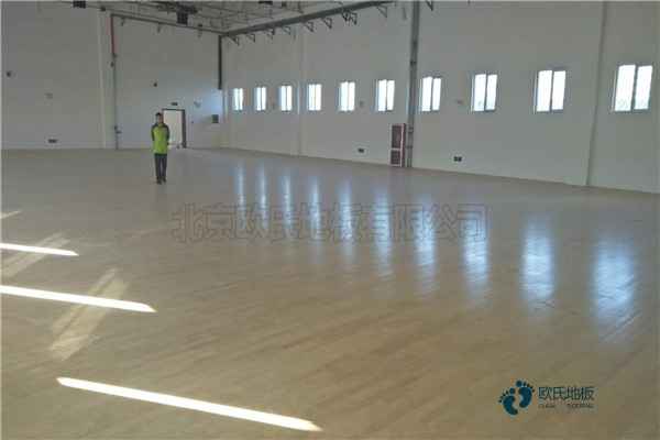 學(xué)校籃球場(chǎng)館地板施工方案