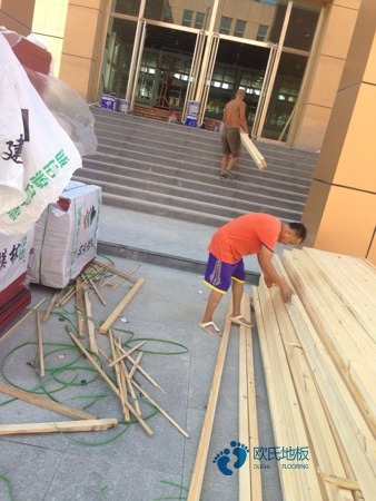 學校籃球場木地板厚度