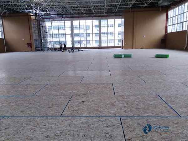 尋求運(yùn)動(dòng)場(chǎng)地板廠(chǎng)家報(bào)價(jià)