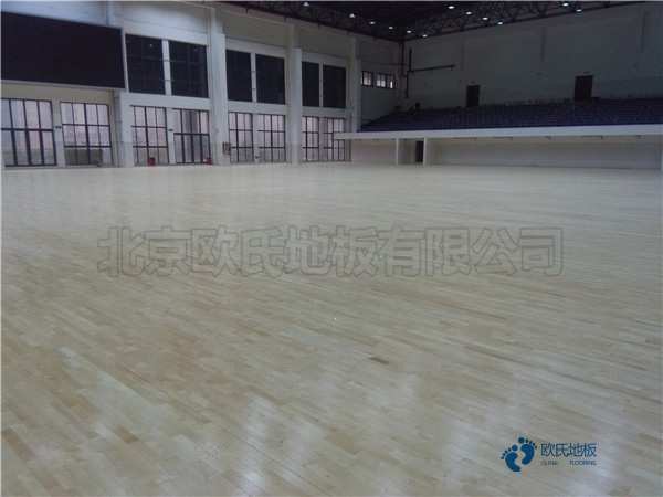 那有體育場館地板廠家報價