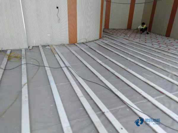 那里有體育籃球木地板價格便宜