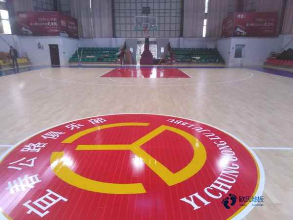 行業體育籃球木地板每平方價格