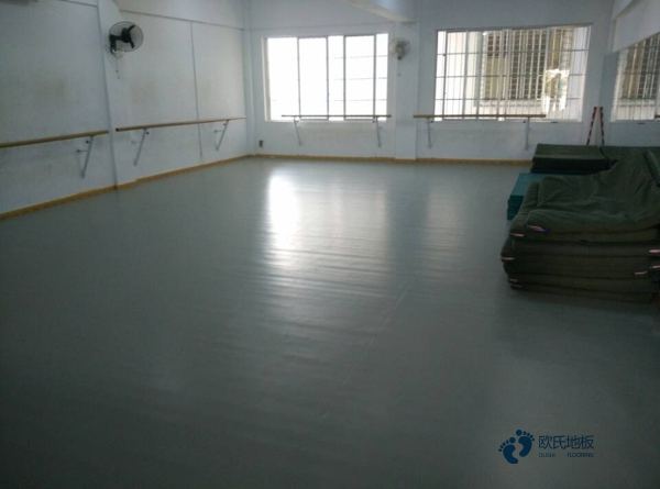 行業籃球木地板價錢