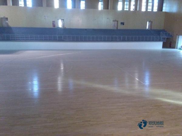 好看的體育籃球木地板價位