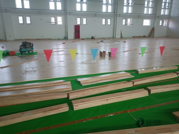 體育場館木地板大概多少錢2