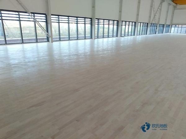 好看的籃球運動木地板如何保潔