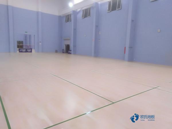 購買體育籃球木地板價錢