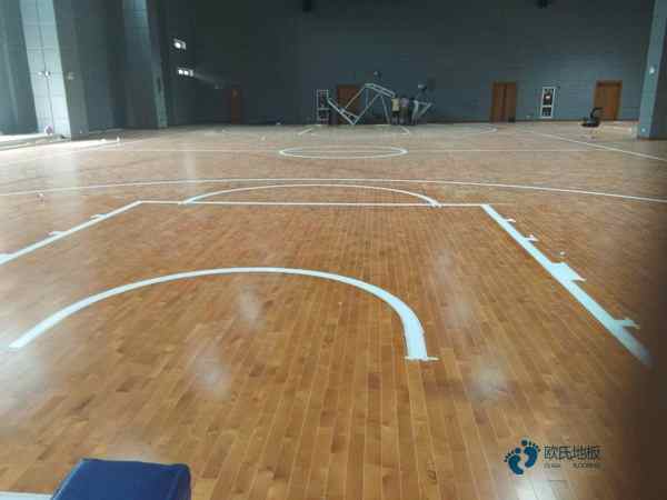高品質籃球體育地板大概多少錢