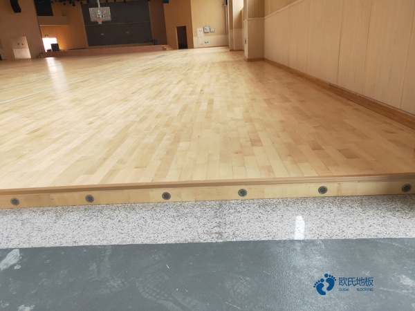 中學體育籃球木地板價錢