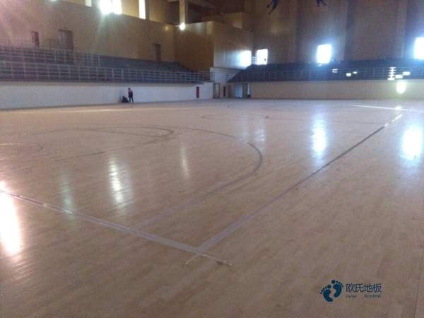 雙層龍骨運動場館地板保養1