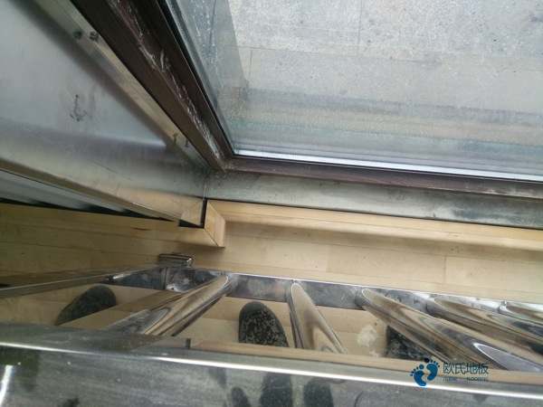 國(guó)產(chǎn)運(yùn)動(dòng)場(chǎng)木地板施工工藝1