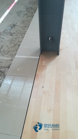 小學籃球體育木地板施工3