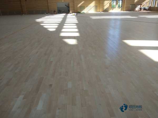 單龍骨運動體育木地板維護保養3