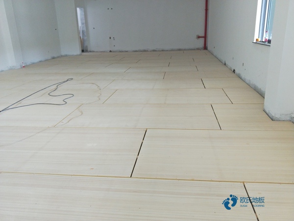 大學(xué)運動籃球地板施工單位1